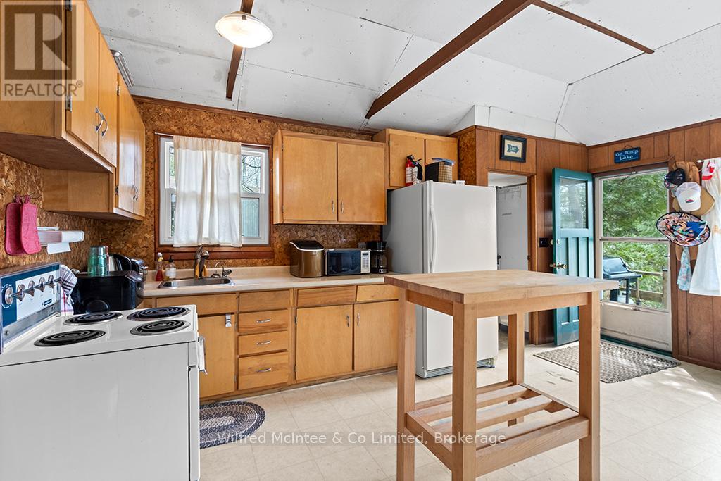48 Maple Drive, South Bruce Peninsula, Ontario  N0H 1A0 - Photo 18 - X12947894