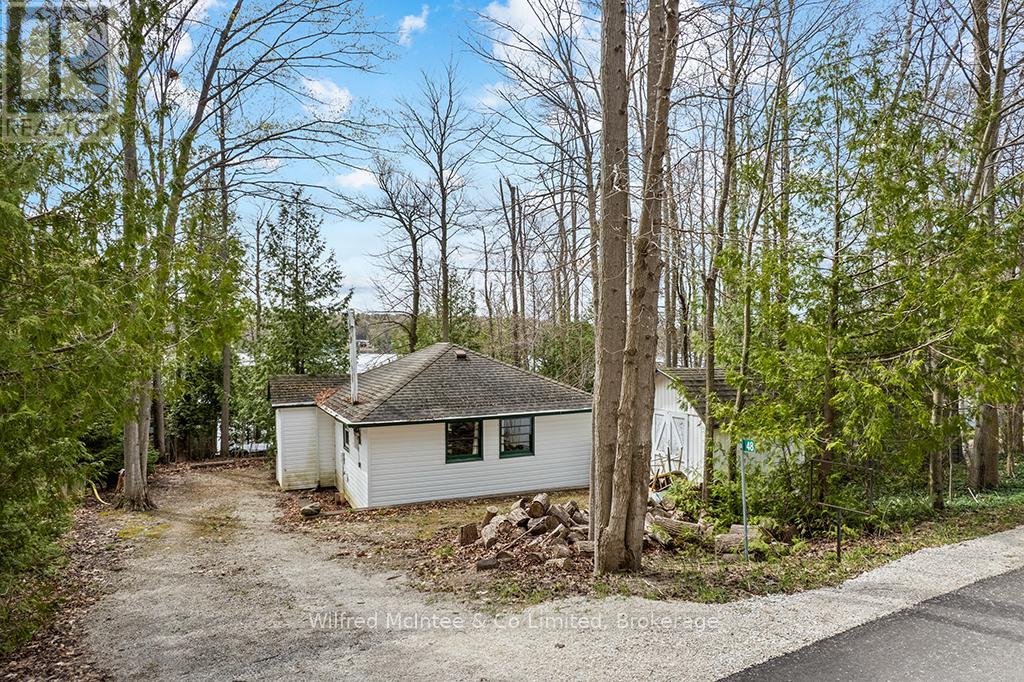 48 Maple Drive, South Bruce Peninsula, Ontario  N0H 1A0 - Photo 5 - X12947894