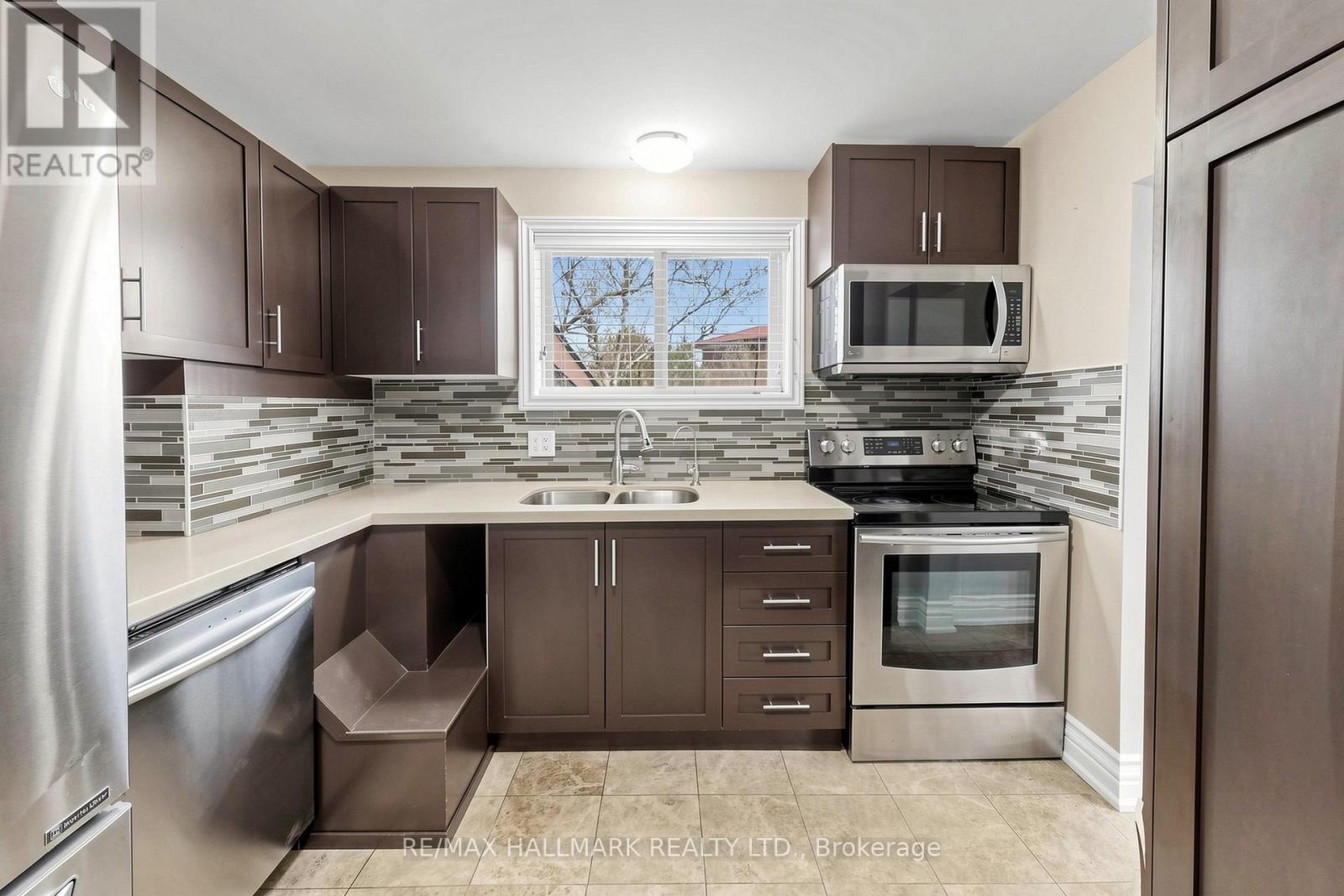 25 Beethoven Court, Toronto, Ontario  M2H 1W1 - Photo 12 - C13058622