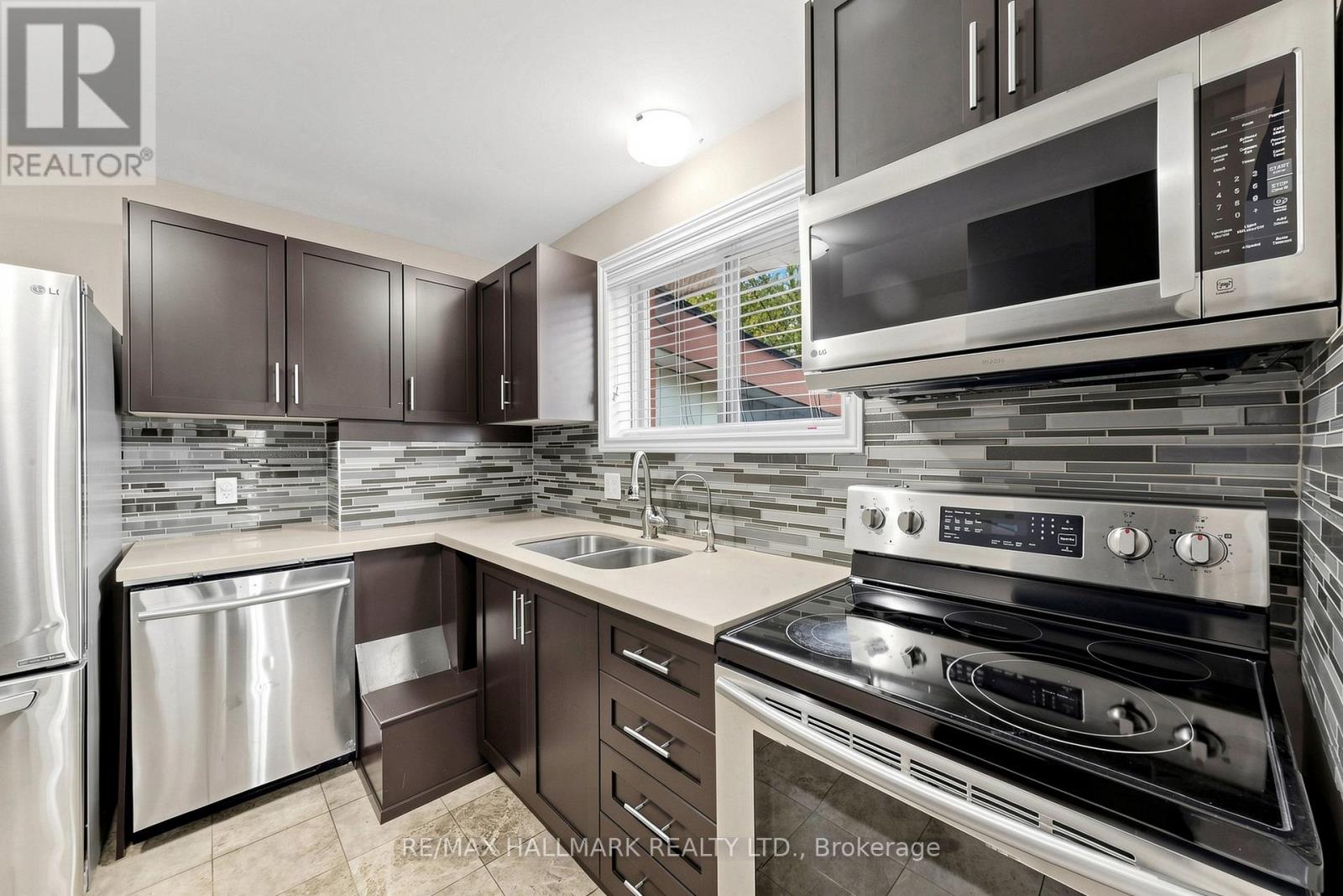25 Beethoven Court, Toronto, Ontario  M2H 1W1 - Photo 8 - C13058622