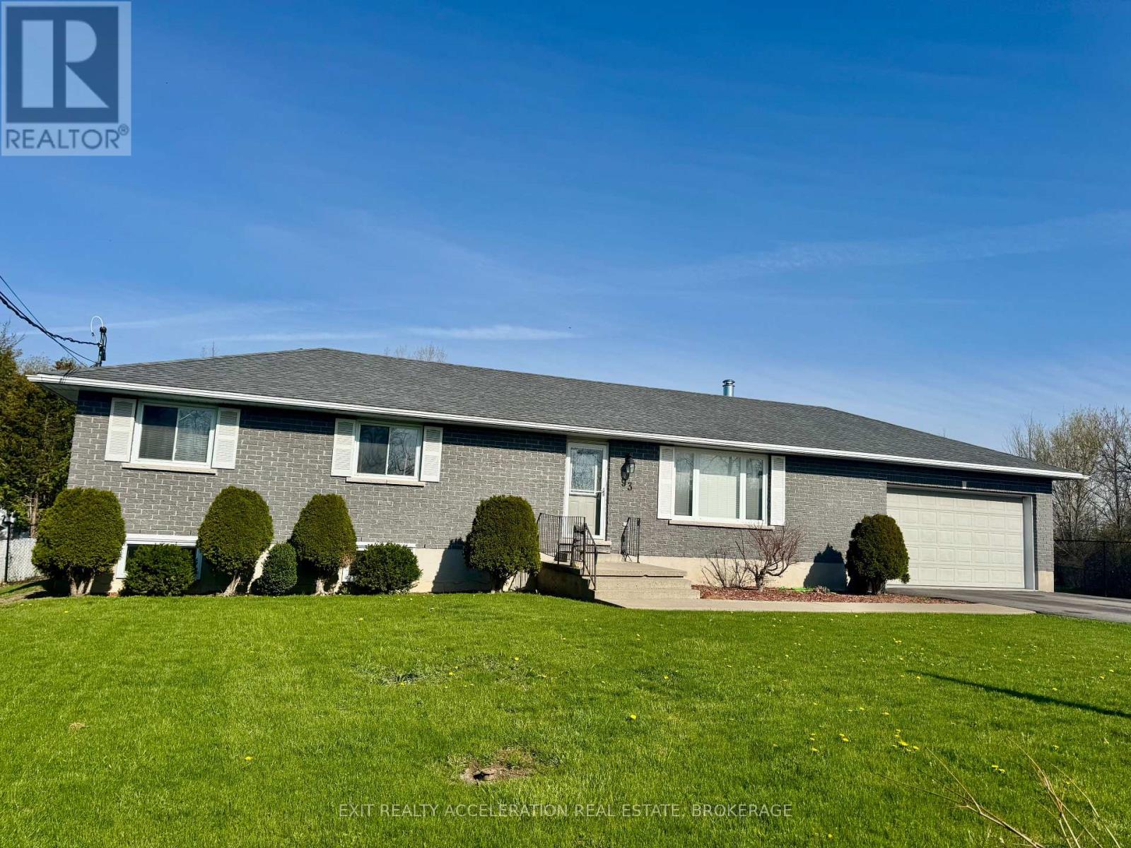 93 Henry Street, Greater Napanee, Ontario  K7R 3A6 - Photo 1 - X12839342