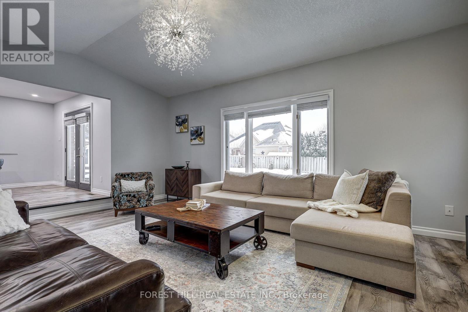14 Cobblestone Road, London East, Ontario  N5Y 5M6 - Photo 5 - X12710312