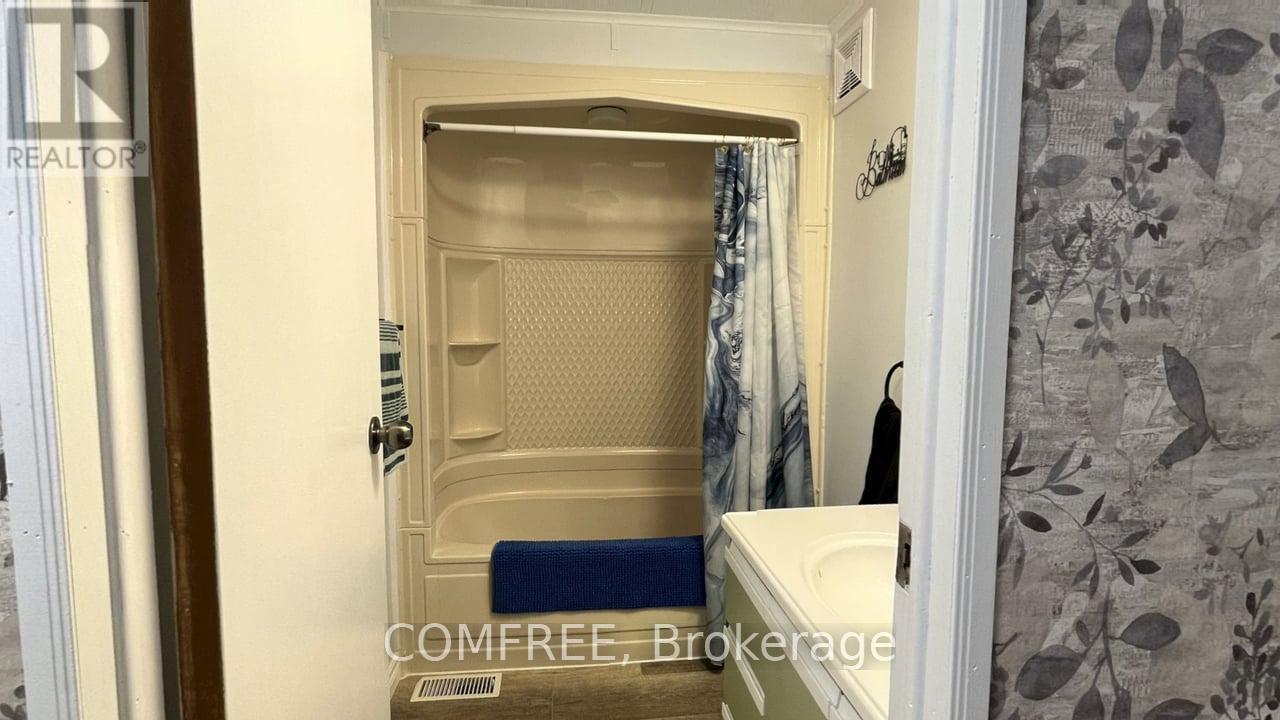 229 Beech Street, Perth East, Ontario  N5A 6S6 - Photo 14 - X13022568