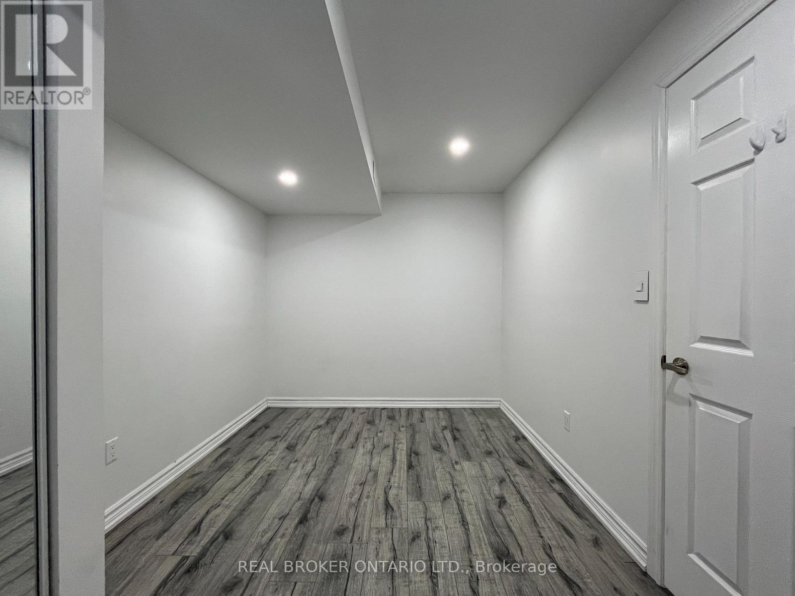 Bsmt - 7 Robert Green Crescent, Vaughan, Ontario  L6A 0V6 - Photo 7 - N12762308