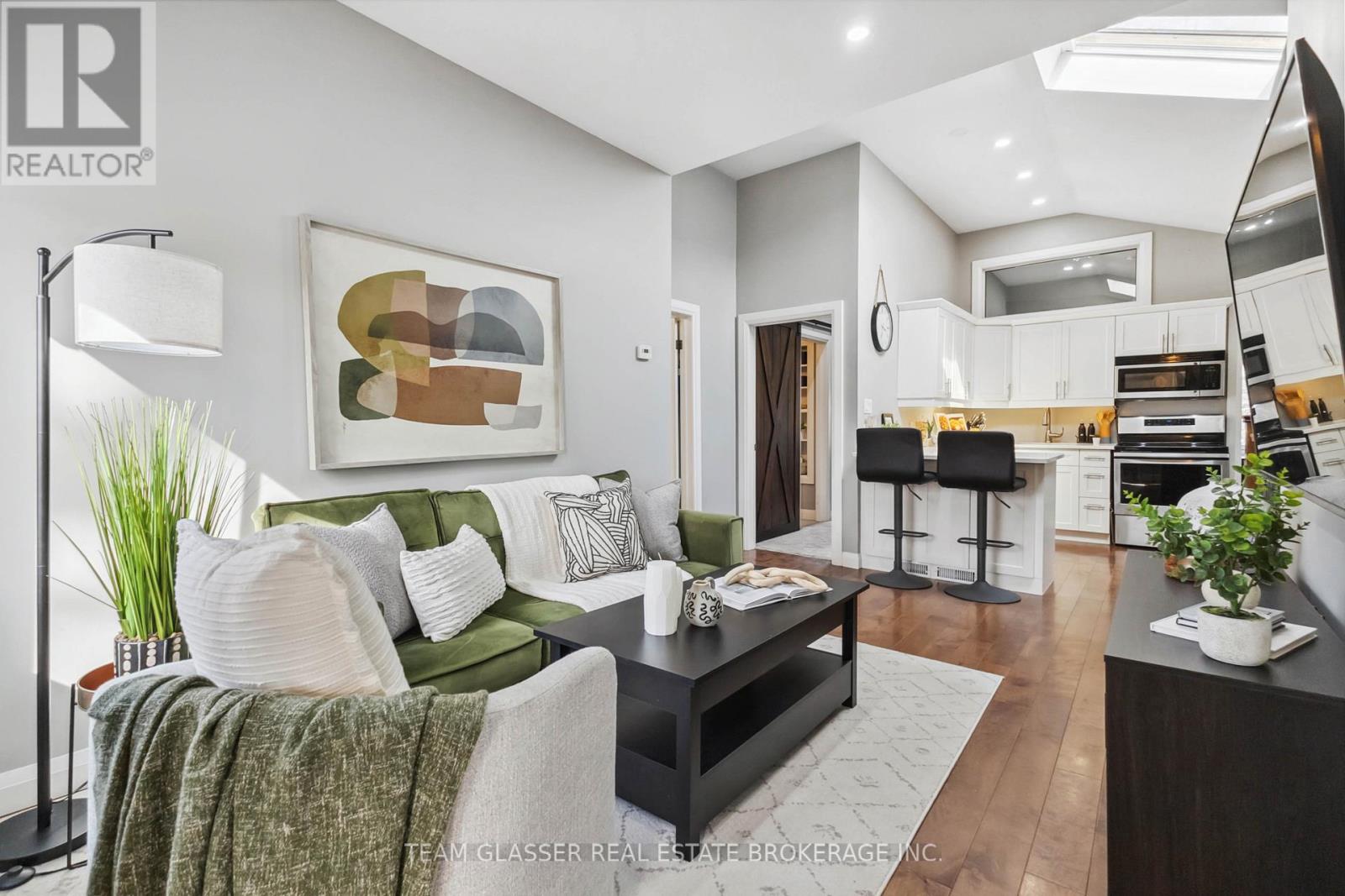 768 Glasgow Street, London East, Ontario  N5Y 1V9 - Photo 2 - X13081146