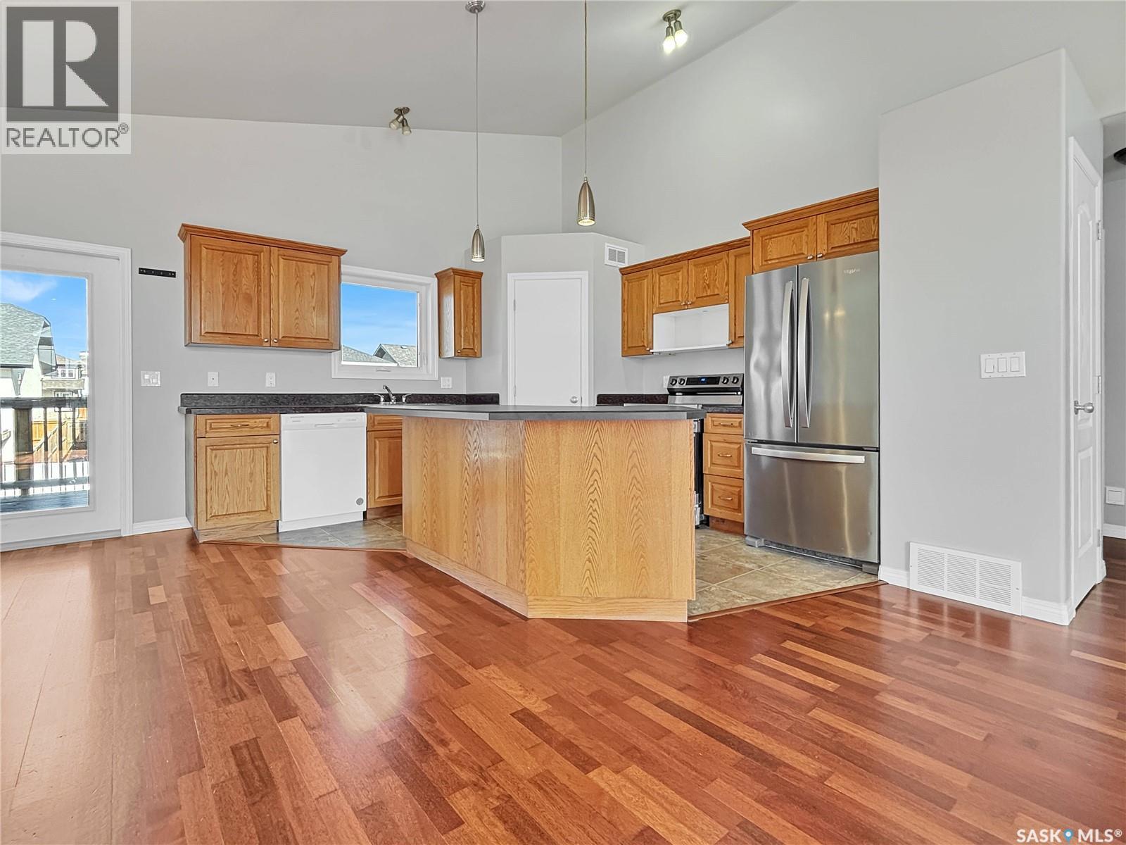 143 Allwood Crescent, Saskatoon, Saskatchewan  S7R 0A3 - Photo 2 - SK034816