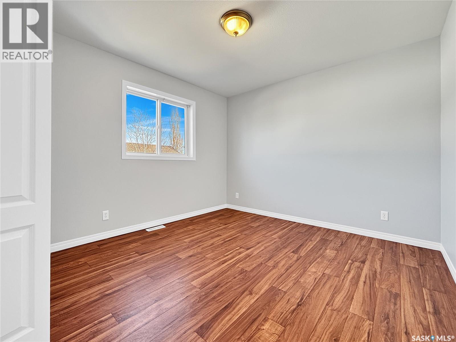 143 Allwood Crescent, Saskatoon, Saskatchewan  S7R 0A3 - Photo 8 - SK034816