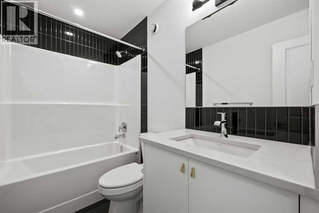 848 83 Street Sw, Calgary, Alberta  T3H 6M8 - Photo 33 - A2304737