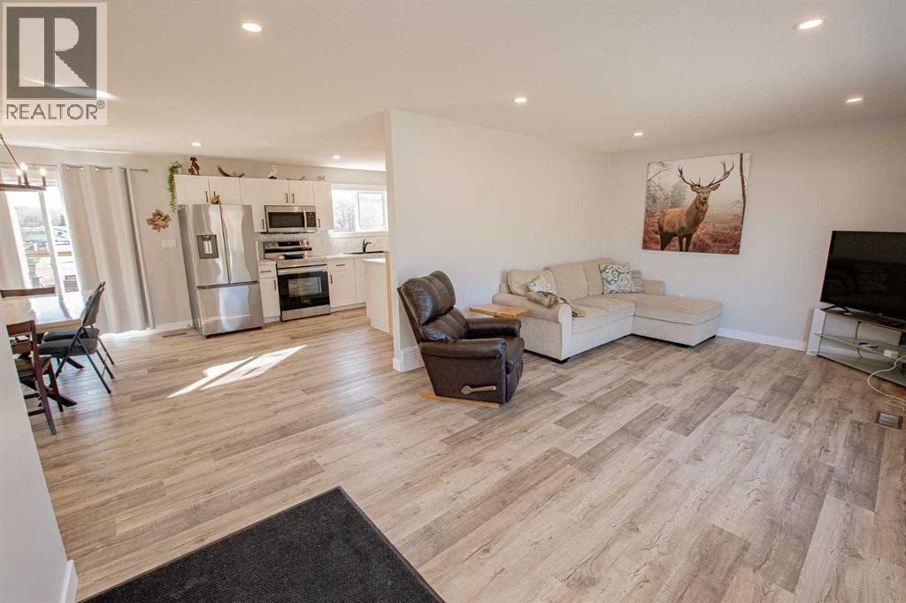 # 106 70444 Range Road 245, Rural Greenview No. 16, Alberta  T0H 3N0 - Photo 5 - A2305929