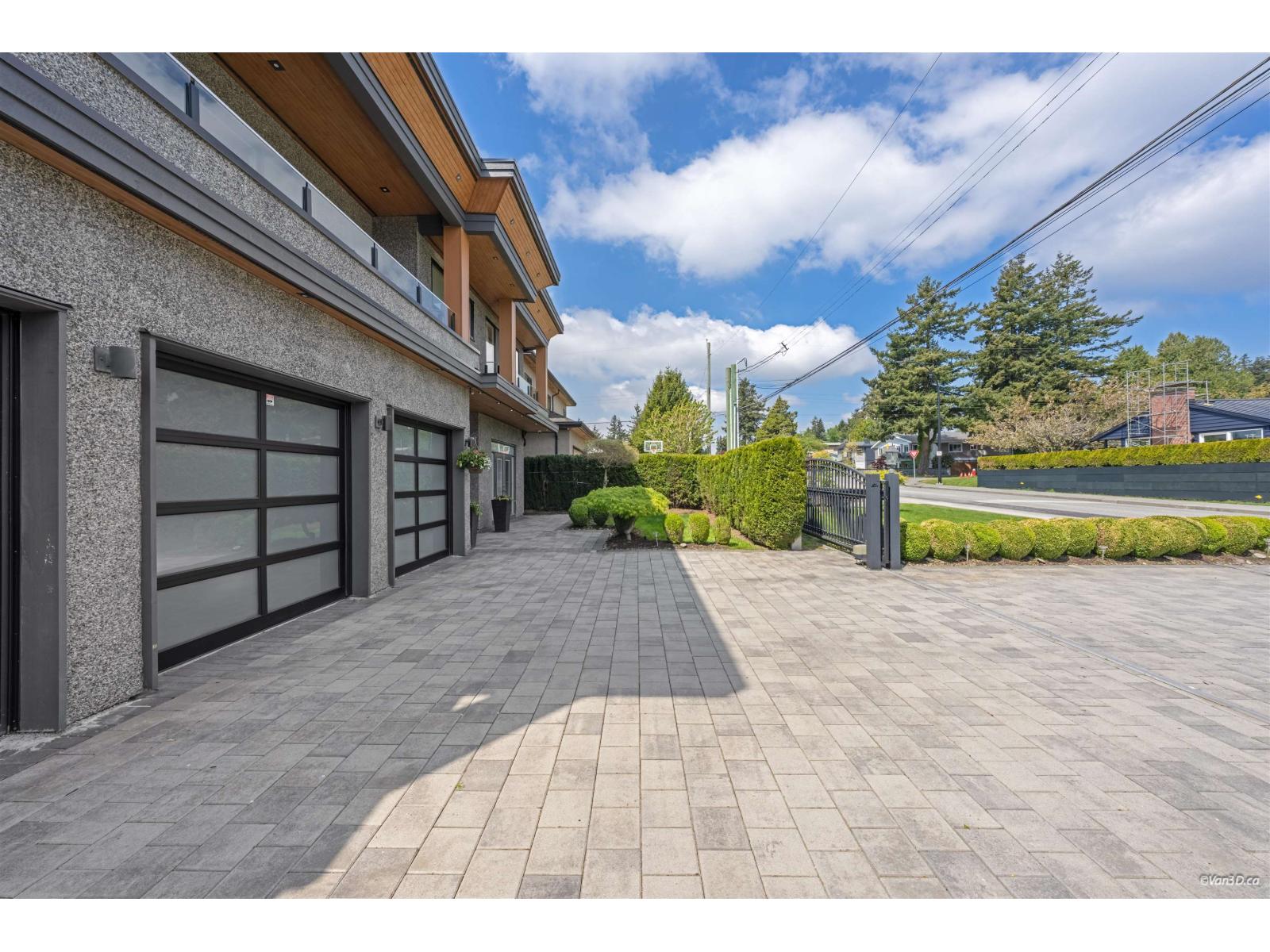 15482 Pacific Avenue, White Rock, British Columbia  V4B 1R7 - Photo 2 - R3119060