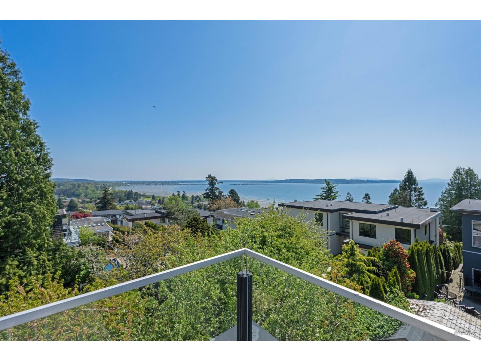 15482 Pacific Avenue, White Rock, British Columbia  V4B 1R7 - Photo 4 - R3119060