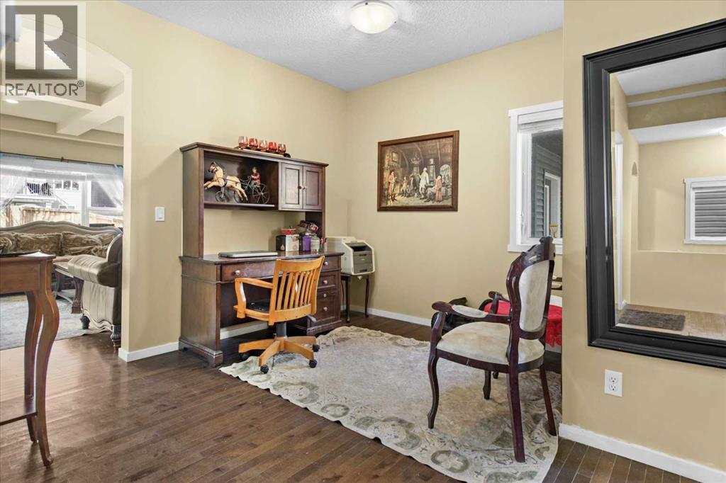 15 Sage Berry Road Nw, Calgary, Alberta  T3R 0K8 - Photo 4 - A2295866