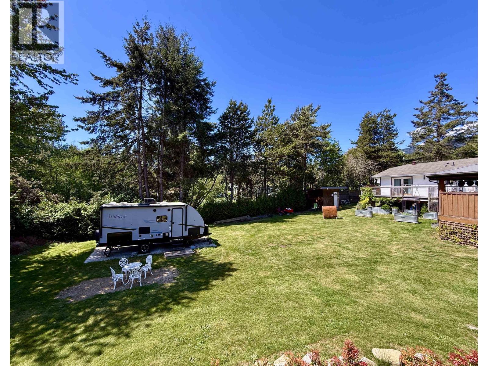1271 Fitchett Road, Gibsons, British Columbia  V0N 1V4 - Photo 26 - R3115298