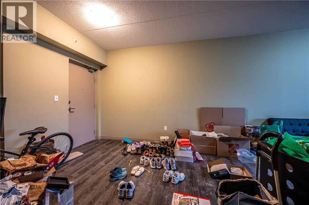 8 Hickory Street W Unit# 404, Waterloo, Ontario  N2L 3H6 - Photo 7 - 40825894