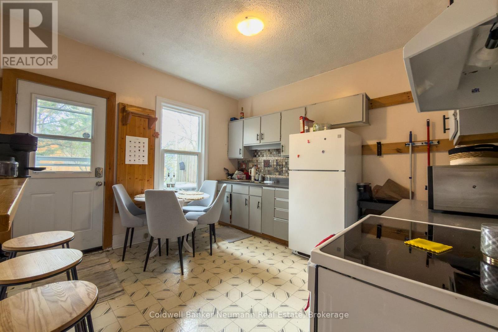 71 Suffolk Street W, Guelph (Downtown), Ontario  N1H 2J1 - Photo 3 - X13081102