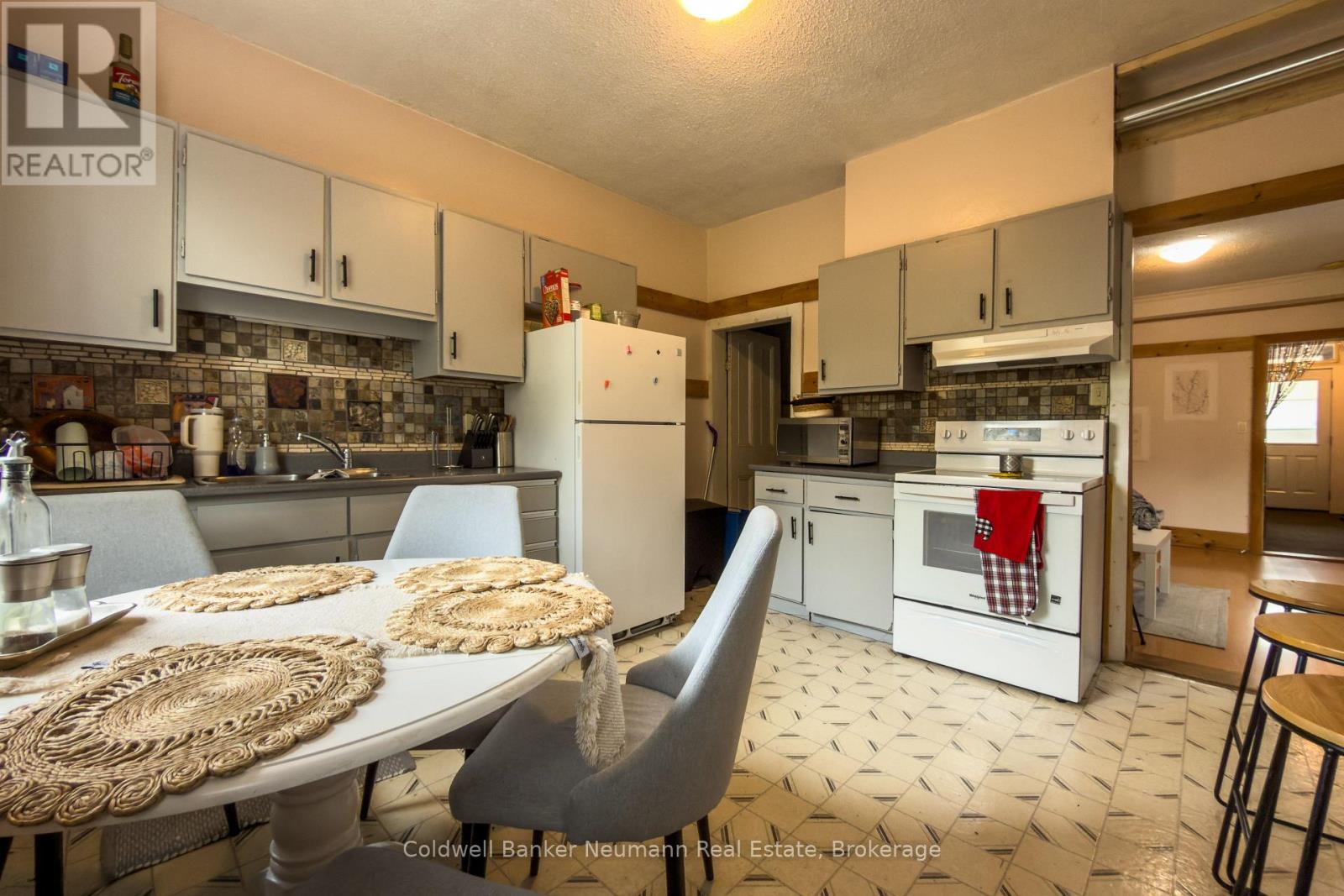71 Suffolk Street W, Guelph (Downtown), Ontario  N1H 2J1 - Photo 4 - X13081102