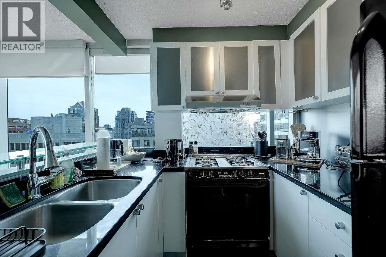 1502 1003 Burnaby Street, Vancouver, British Columbia  V6E 4R7 - Photo 11 - R3118928