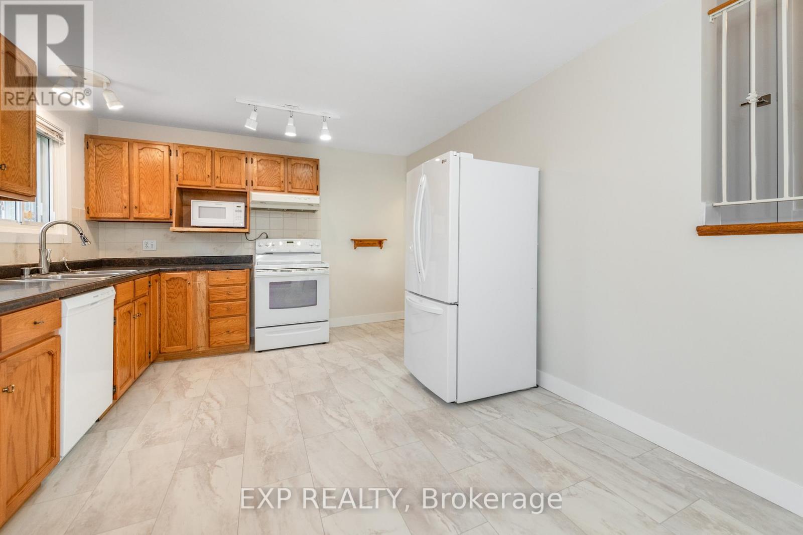 9 Kirkstall Avenue, Ottawa, Ontario  K2G 3M3 - Photo 10 - X13081134