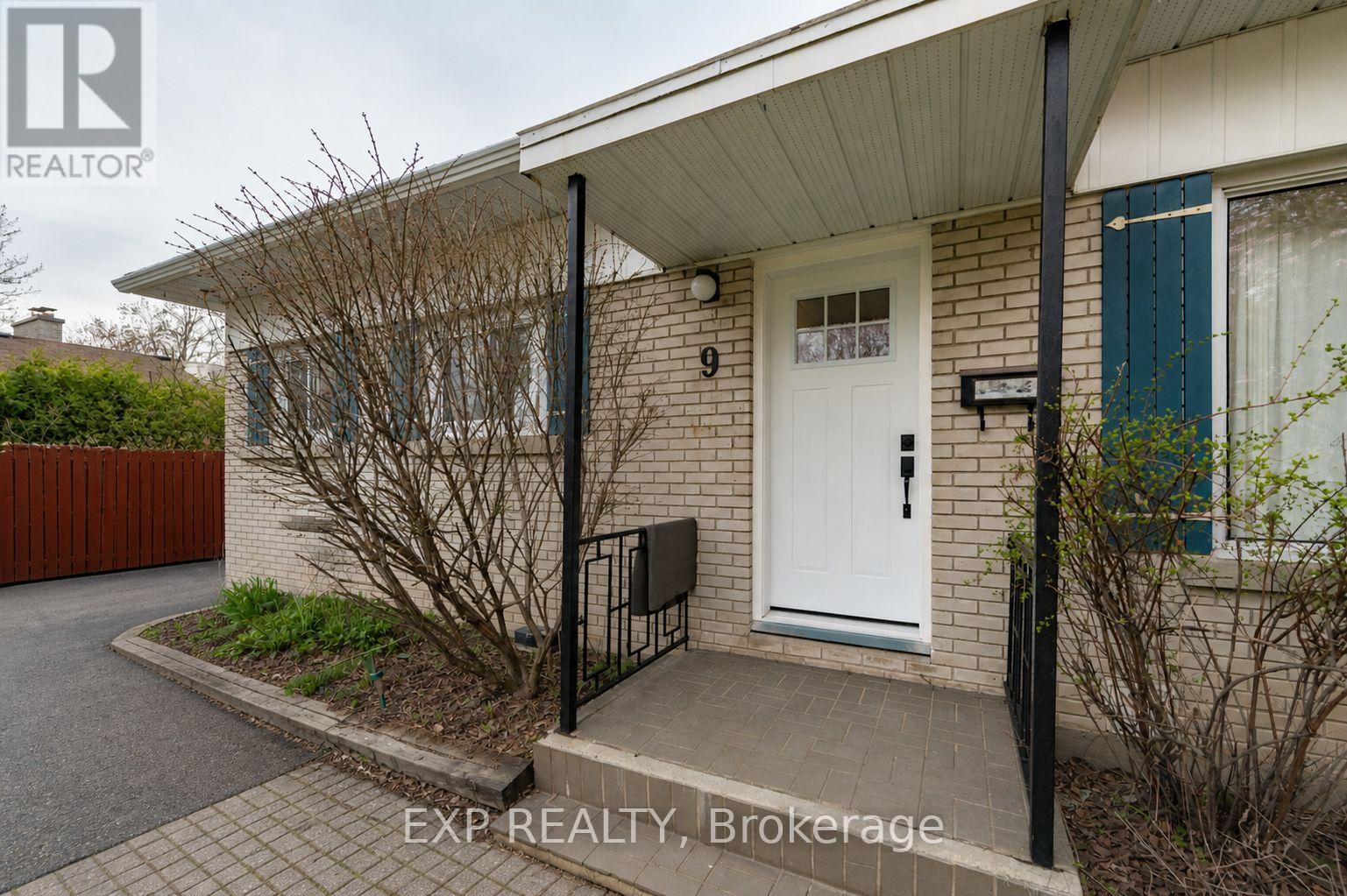 9 Kirkstall Avenue, Ottawa, Ontario  K2G 3M3 - Photo 3 - X13081134