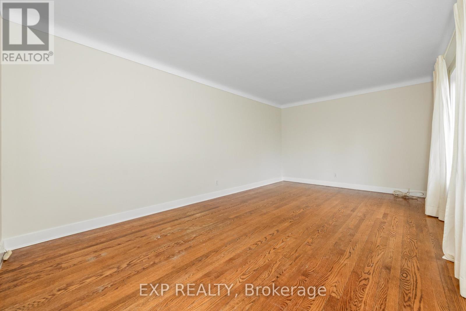 9 Kirkstall Avenue, Ottawa, Ontario  K2G 3M3 - Photo 6 - X13081134