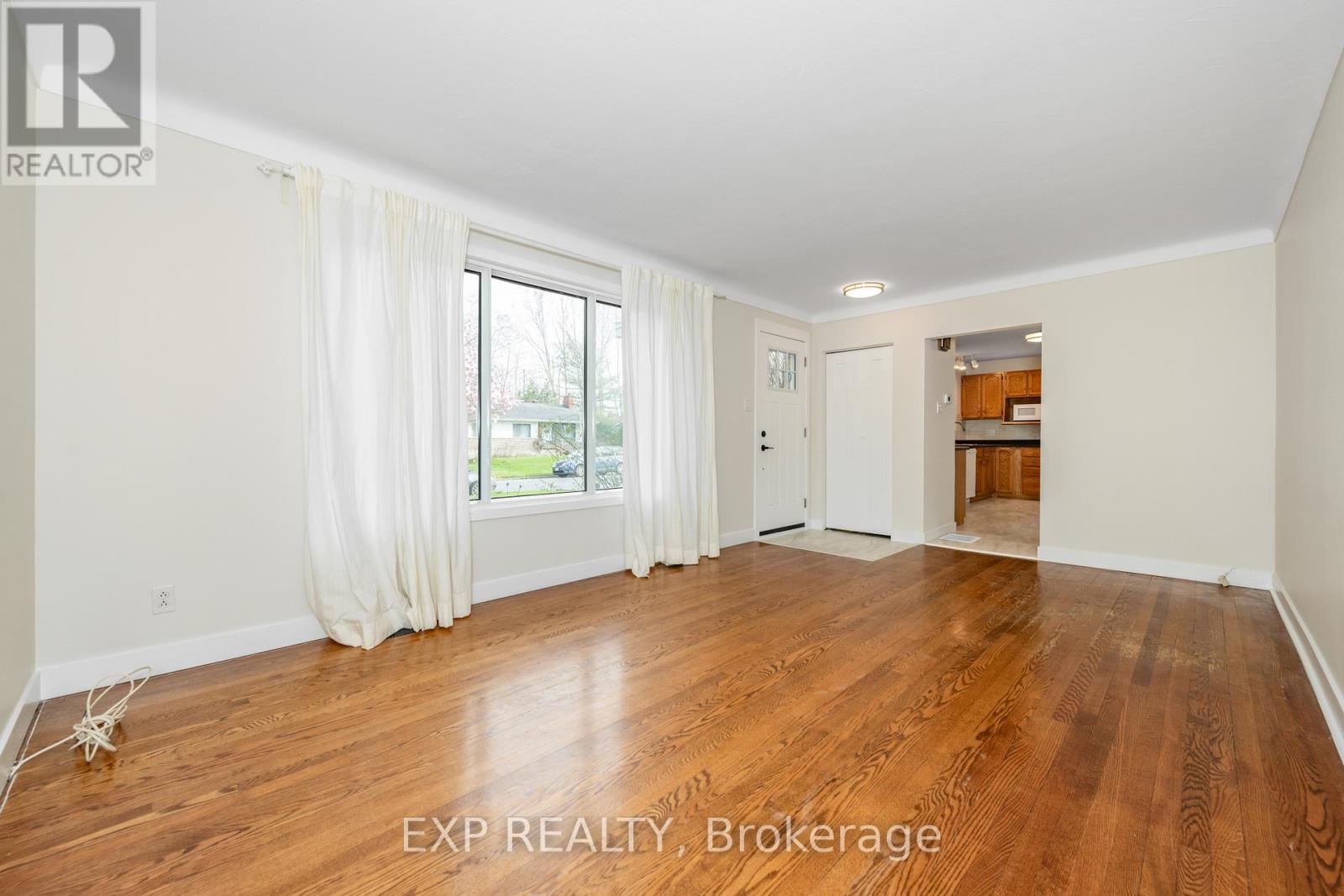 9 Kirkstall Avenue, Ottawa, Ontario  K2G 3M3 - Photo 7 - X13081134