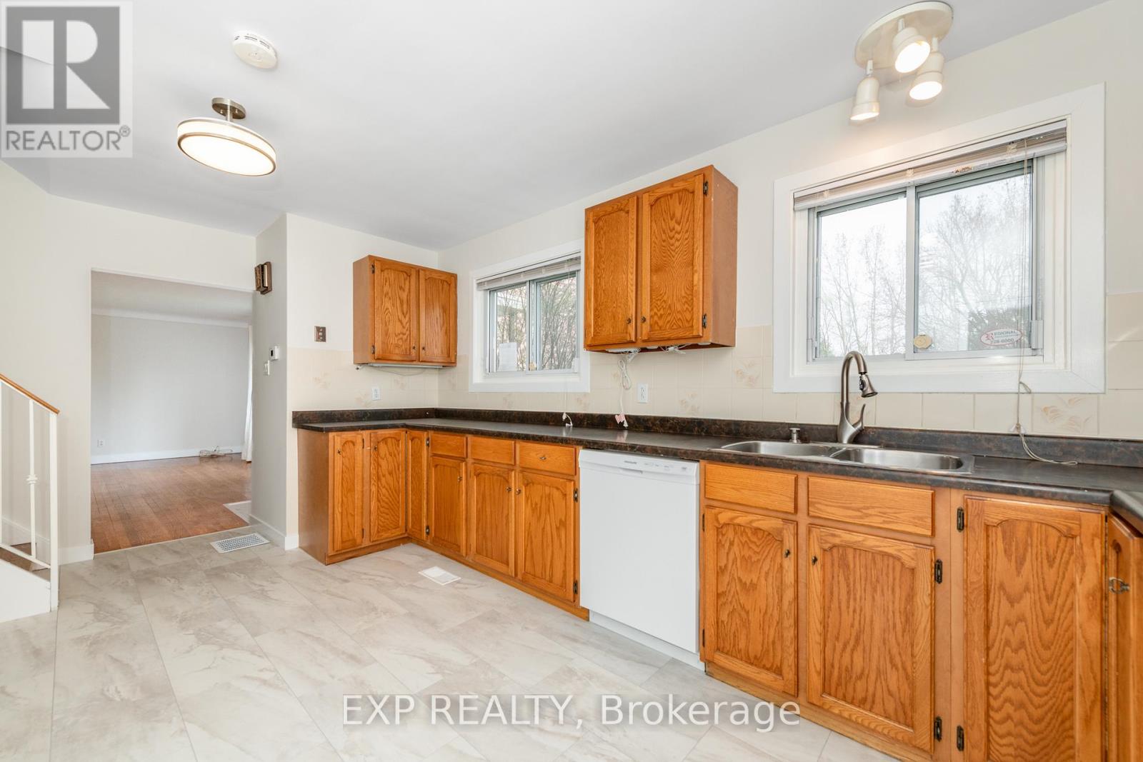 9 Kirkstall Avenue, Ottawa, Ontario  K2G 3M3 - Photo 9 - X13081134