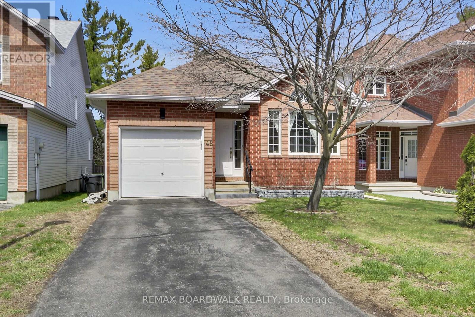 48 MARICONA WAY, Ottawa, Ontario