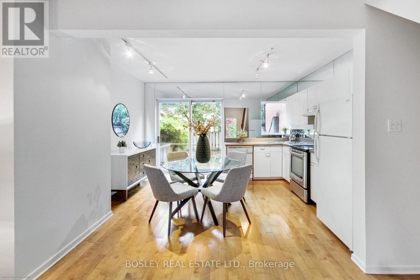 140 Helendale Avenue, Toronto, Ontario  M4R 1C7 - Photo 10 - C13081040