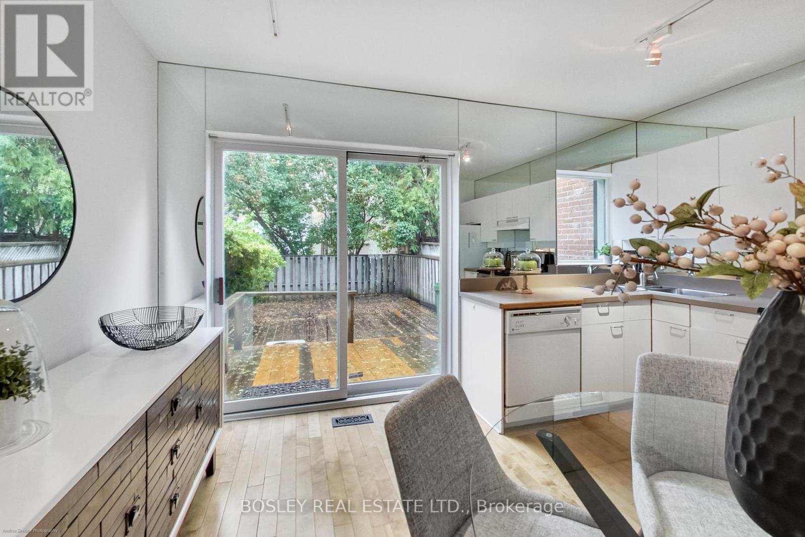 140 Helendale Avenue, Toronto, Ontario  M4R 1C7 - Photo 15 - C13081040