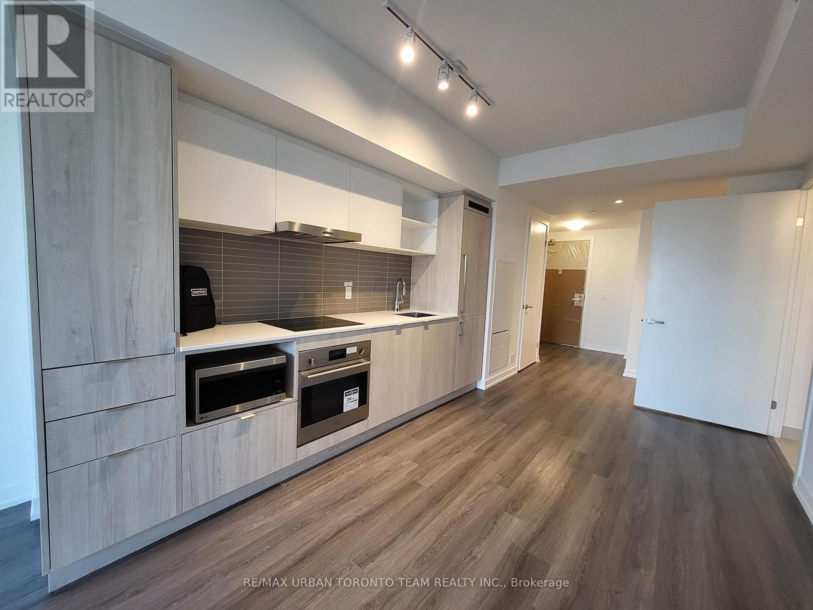 3702 - 138 Downes Street, Toronto, Ontario  M5E 0E4 - Photo 3 - C13081080