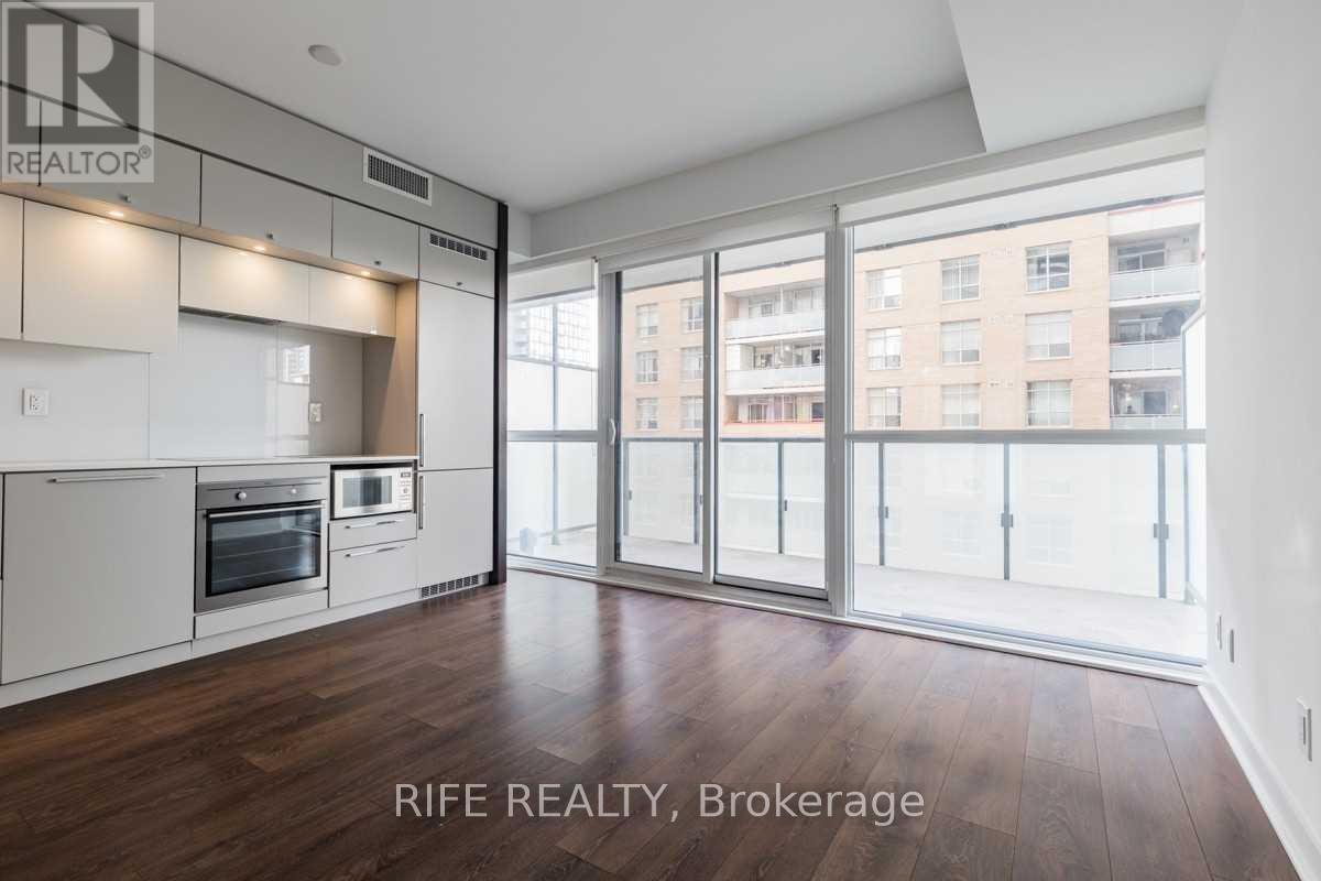 706 - 15 GRENVILLE STREET, Toronto, Ontario
