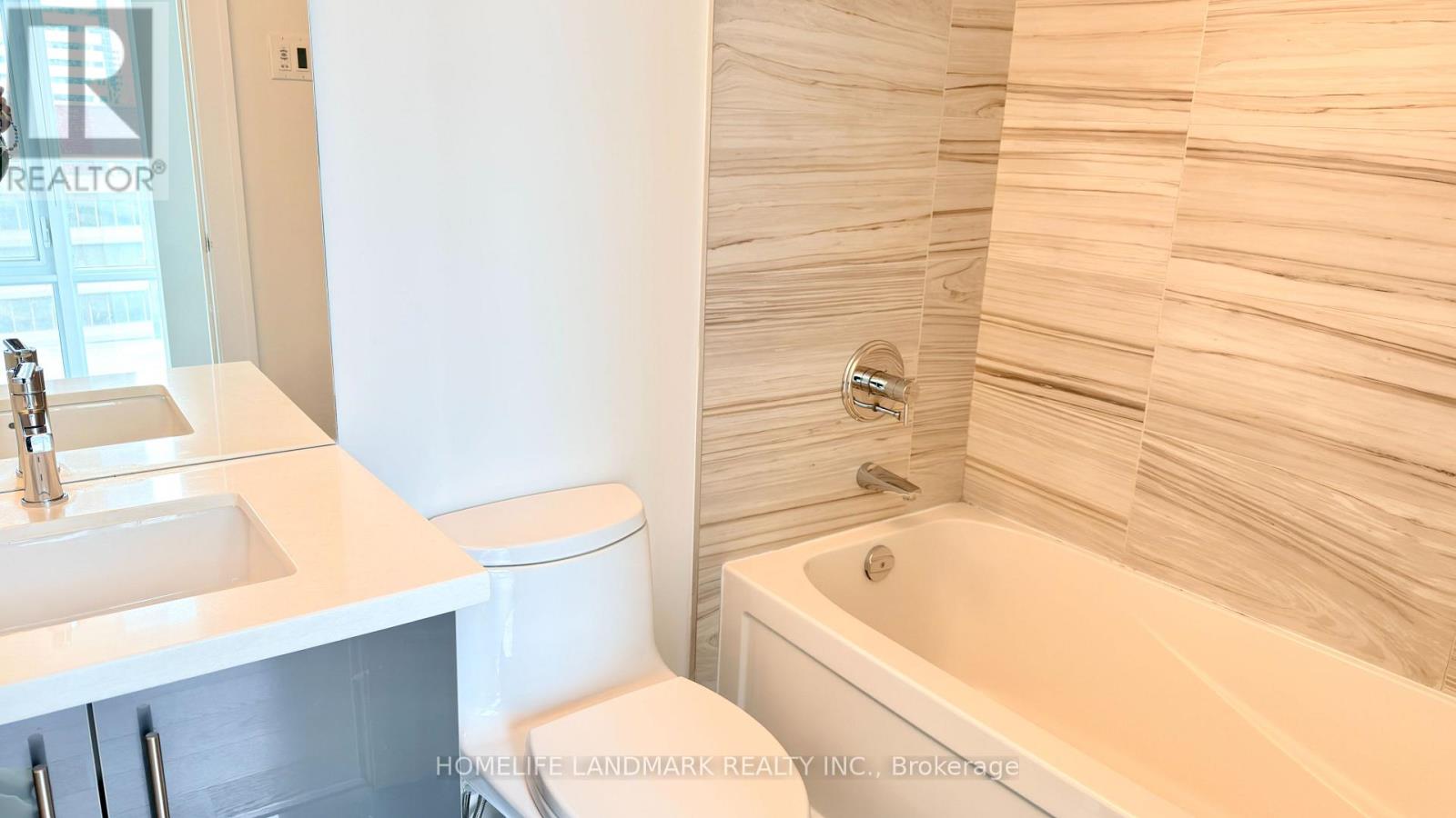 1026 - 29 Queens Quay E, Toronto, Ontario  M5E 0A4 - Photo 19 - C13081194
