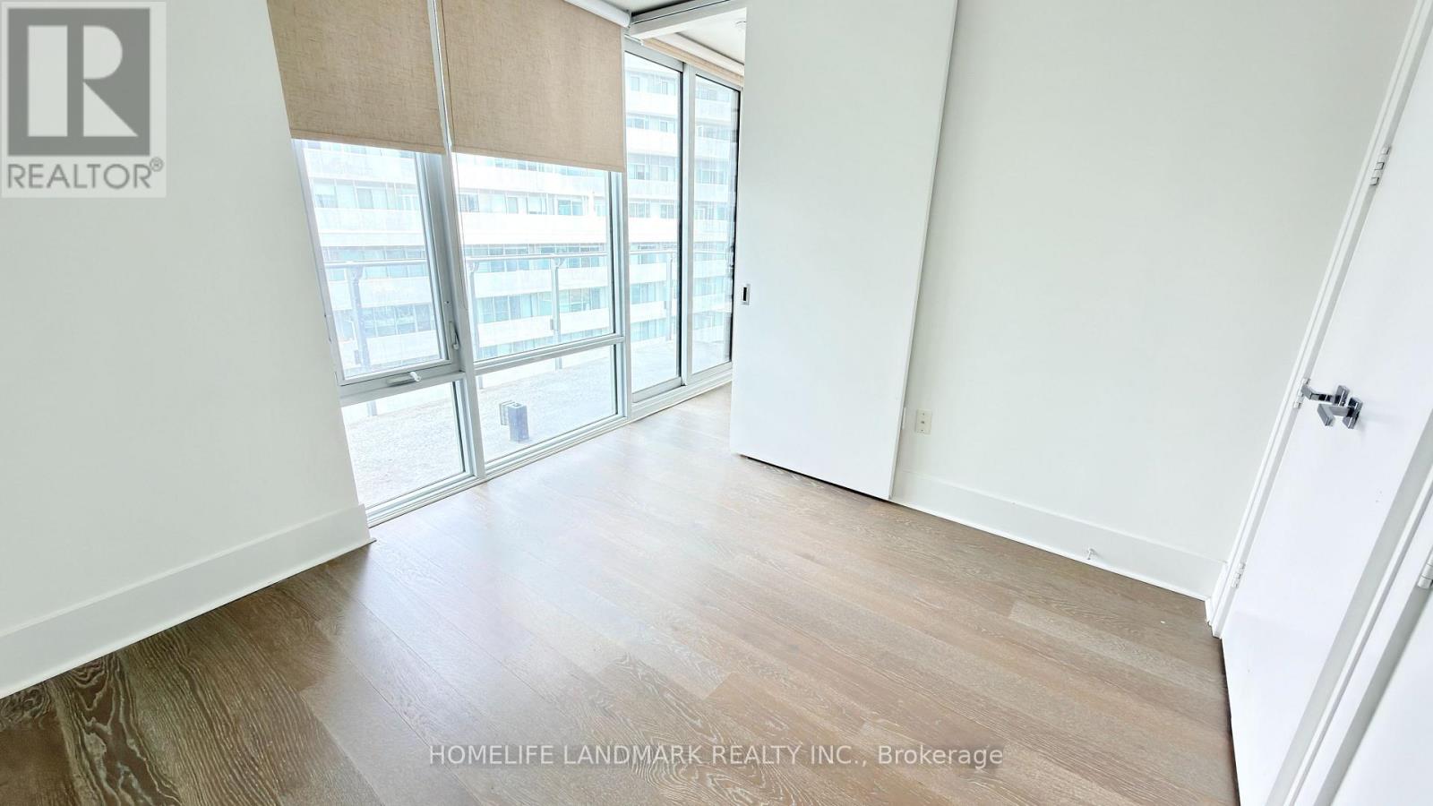 1026 - 29 Queens Quay E, Toronto, Ontario  M5E 0A4 - Photo 6 - C13081194