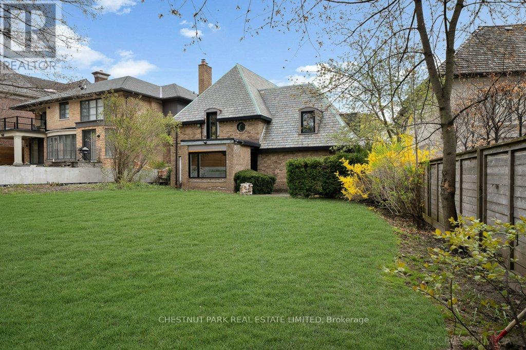 42 Glenayr Road, Toronto, Ontario  M5P 3B8 - Photo 11 - C13081206