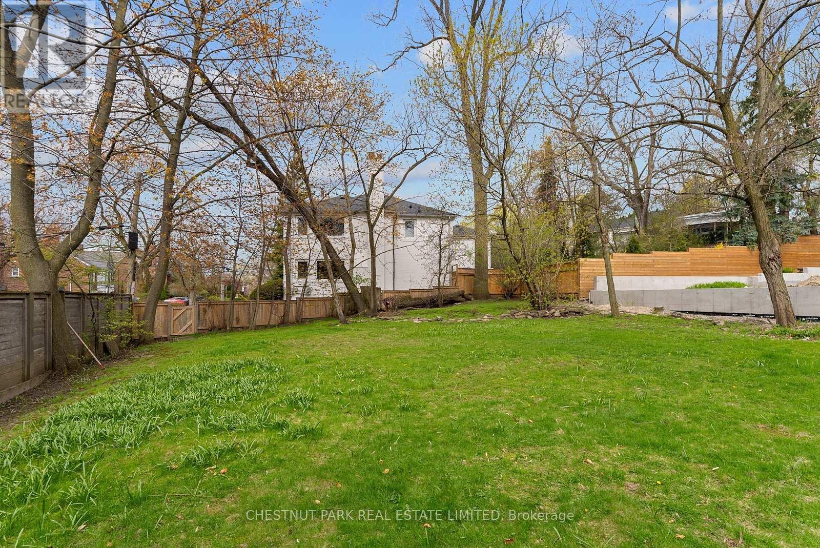 42 Glenayr Road, Toronto, Ontario  M5P 3B8 - Photo 5 - C13081206