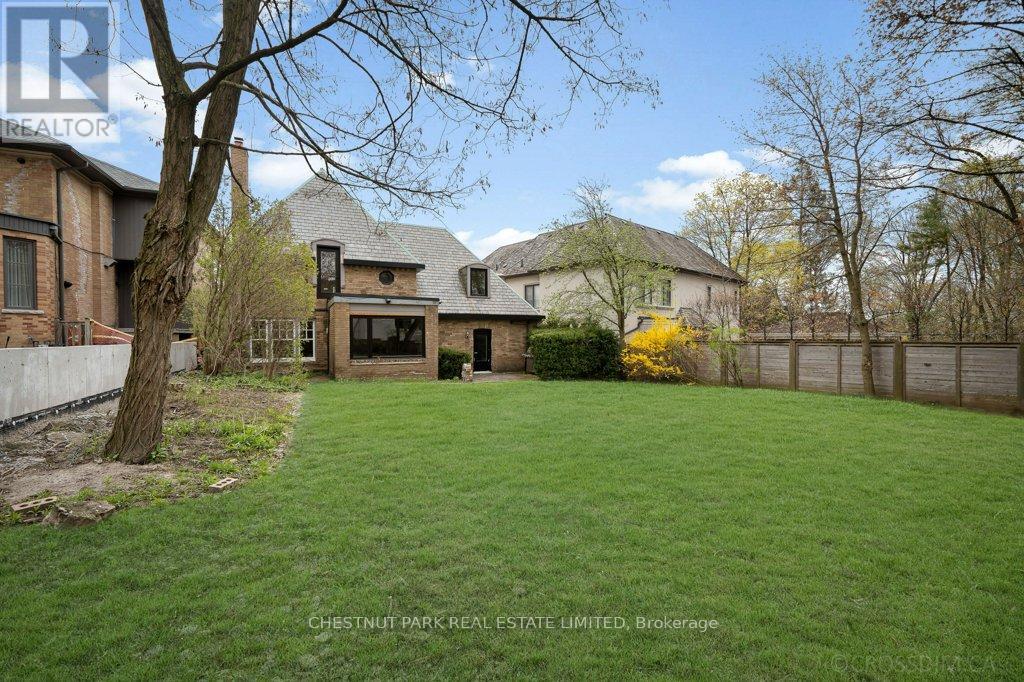 42 Glenayr Road, Toronto, Ontario  M5P 3B8 - Photo 9 - C13081206