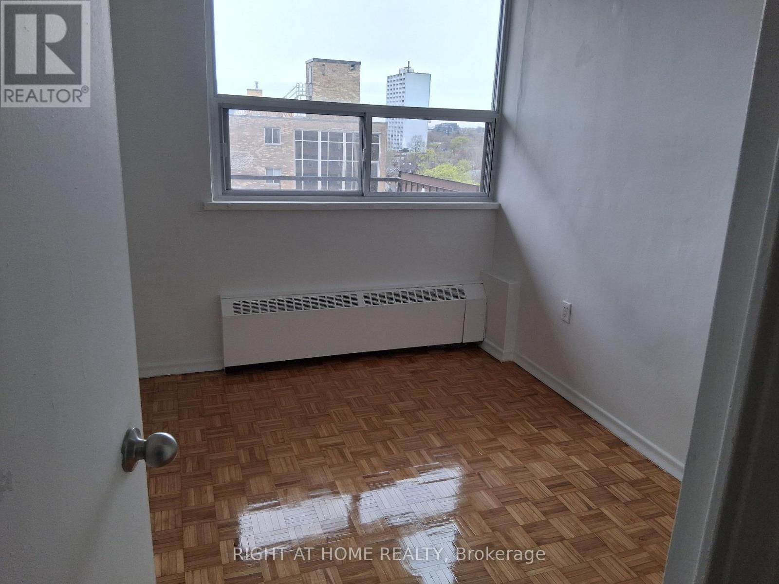 1007 - 191 St George Street, Toronto, Ontario  M5R 2M6 - Photo 4 - C13050886