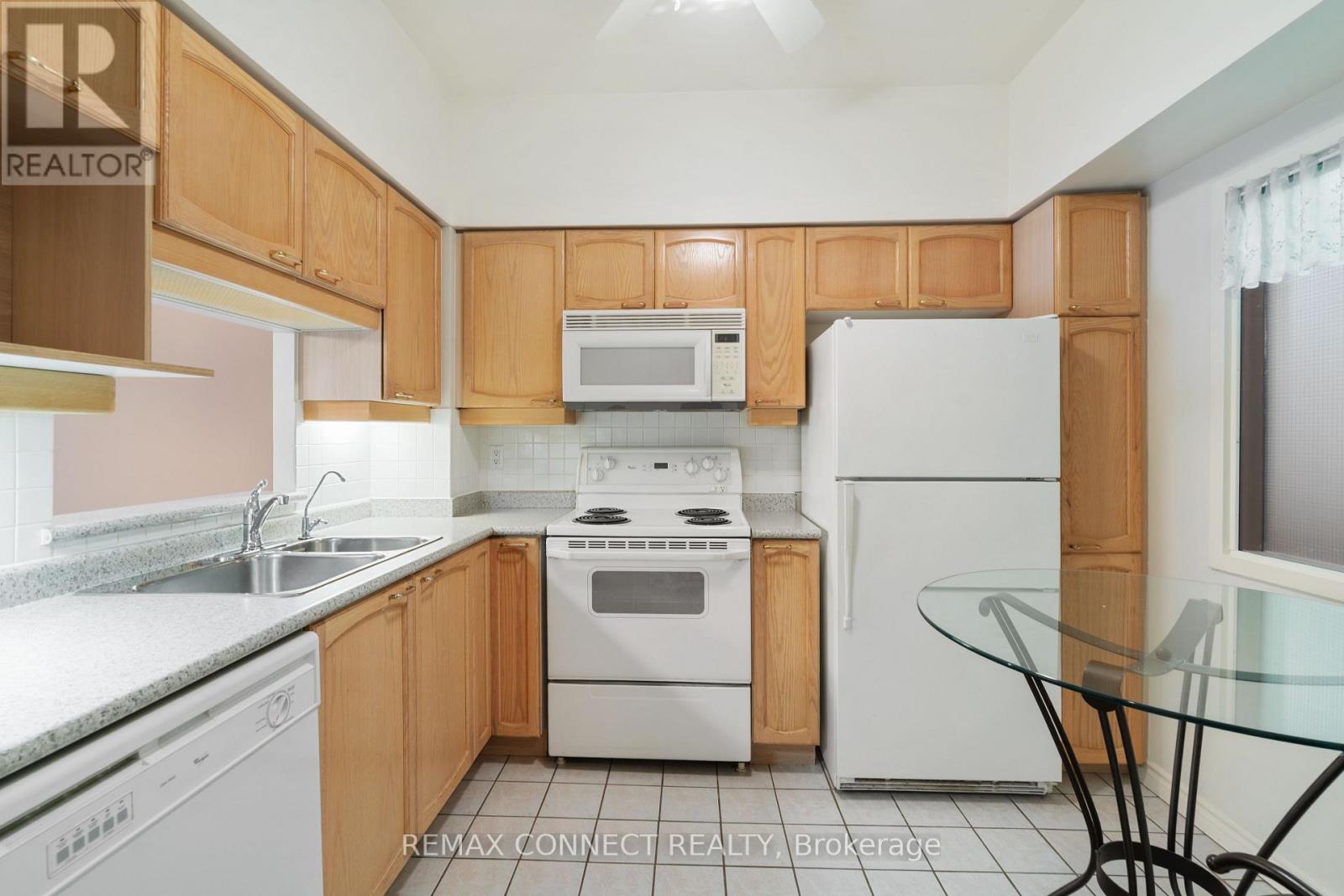 109 - 115 Bonis Avenue, Toronto, Ontario  M1T 3S4 - Photo 14 - E13081076