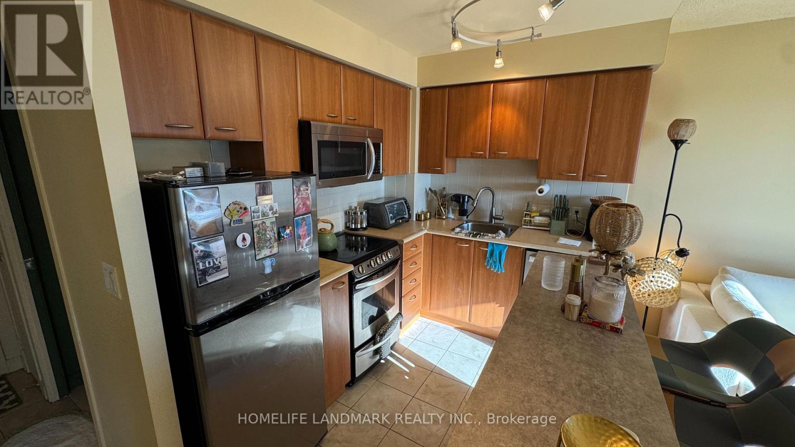 3205 - 36 Lee Centre Drive, Toronto, Ontario  M1H 3K2 - Photo 10 - E13081128