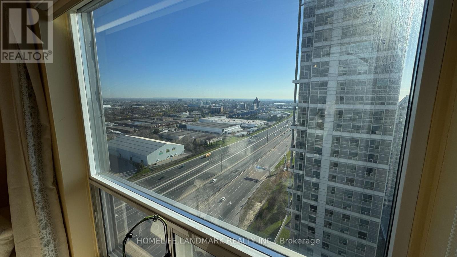 3205 - 36 Lee Centre Drive, Toronto, Ontario  M1H 3K2 - Photo 12 - E13081128