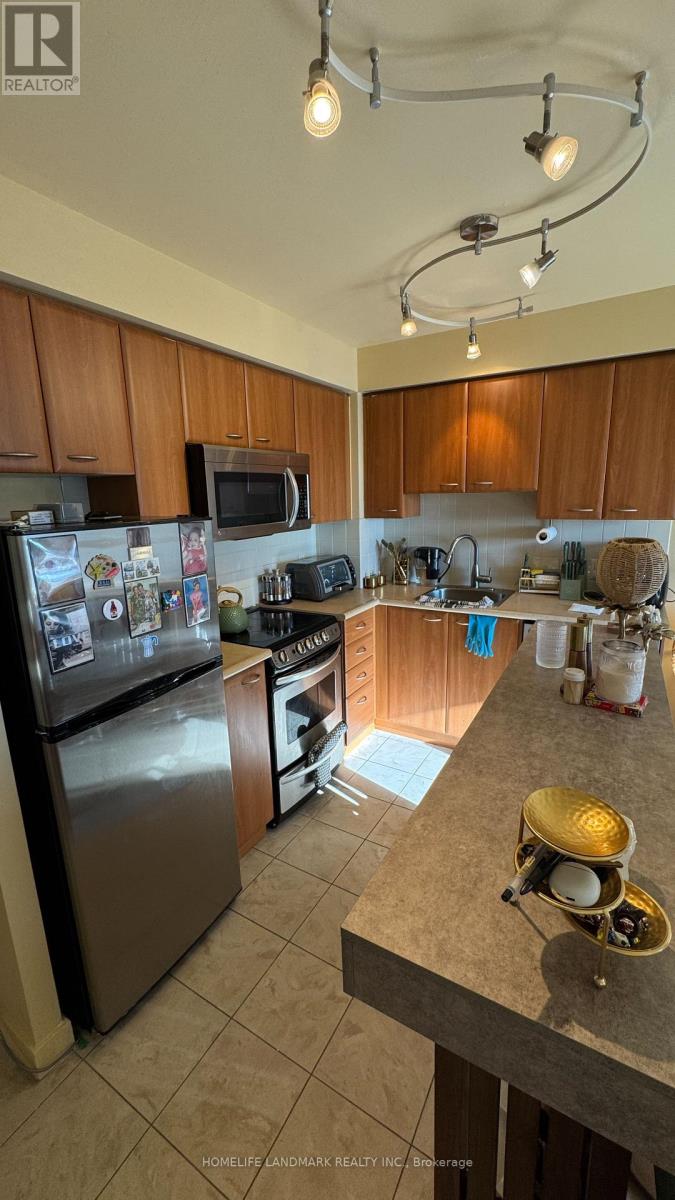 3205 - 36 Lee Centre Drive, Toronto, Ontario  M1H 3K2 - Photo 9 - E13081128