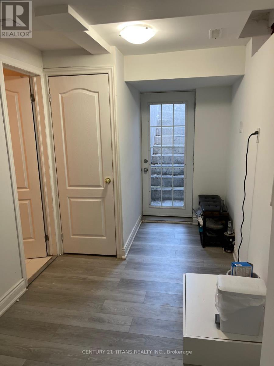 20 Hemingford Place, Whitby, Ontario  L1R 1G1 - Photo 13 - E13081136