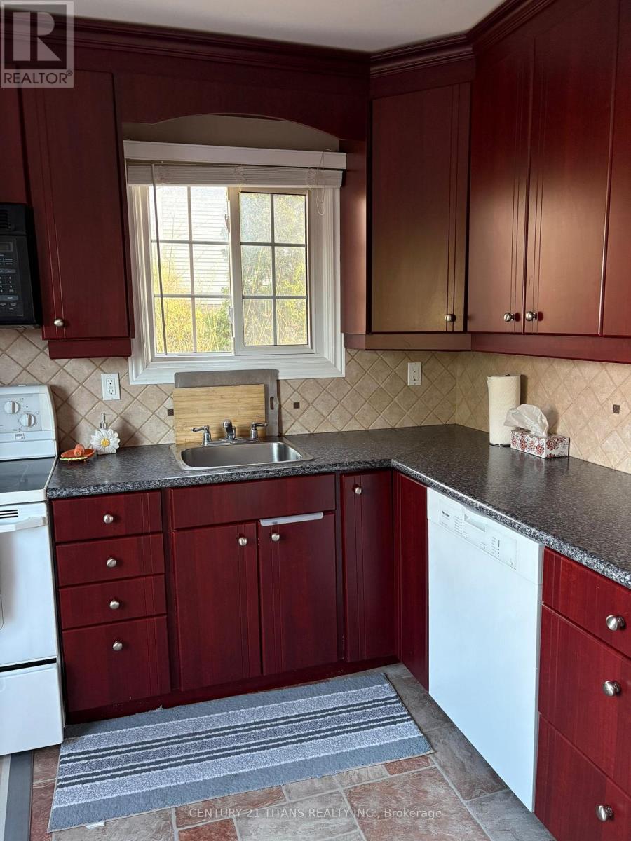 20 Hemingford Place, Whitby, Ontario  L1R 1G1 - Photo 32 - E13081136