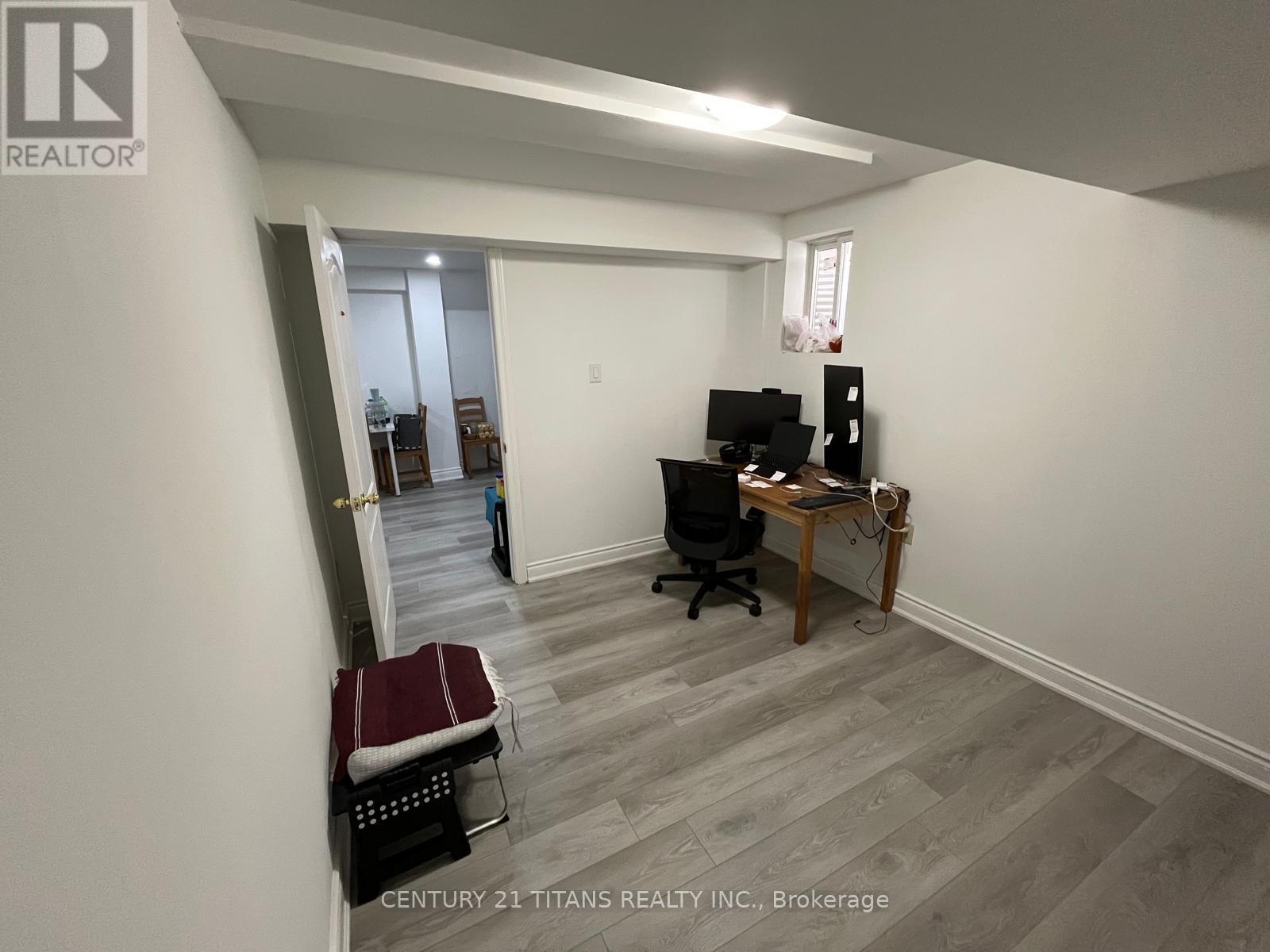 20 Hemingford Place, Whitby, Ontario  L1R 1G1 - Photo 5 - E13081136