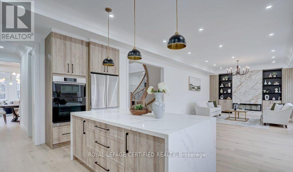 12 Euclid Avenue, Toronto, Ontario  M1C 1J6 - Photo 6 - E13081162