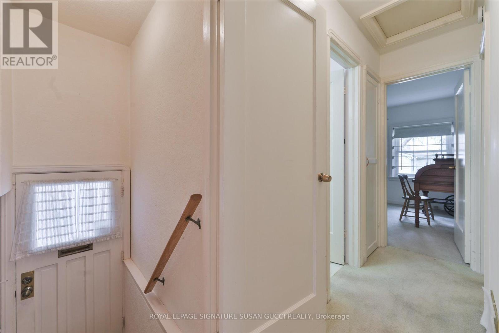 45 Joanith Drive, Toronto, Ontario  M4B 1S8 - Photo 10 - E13081166