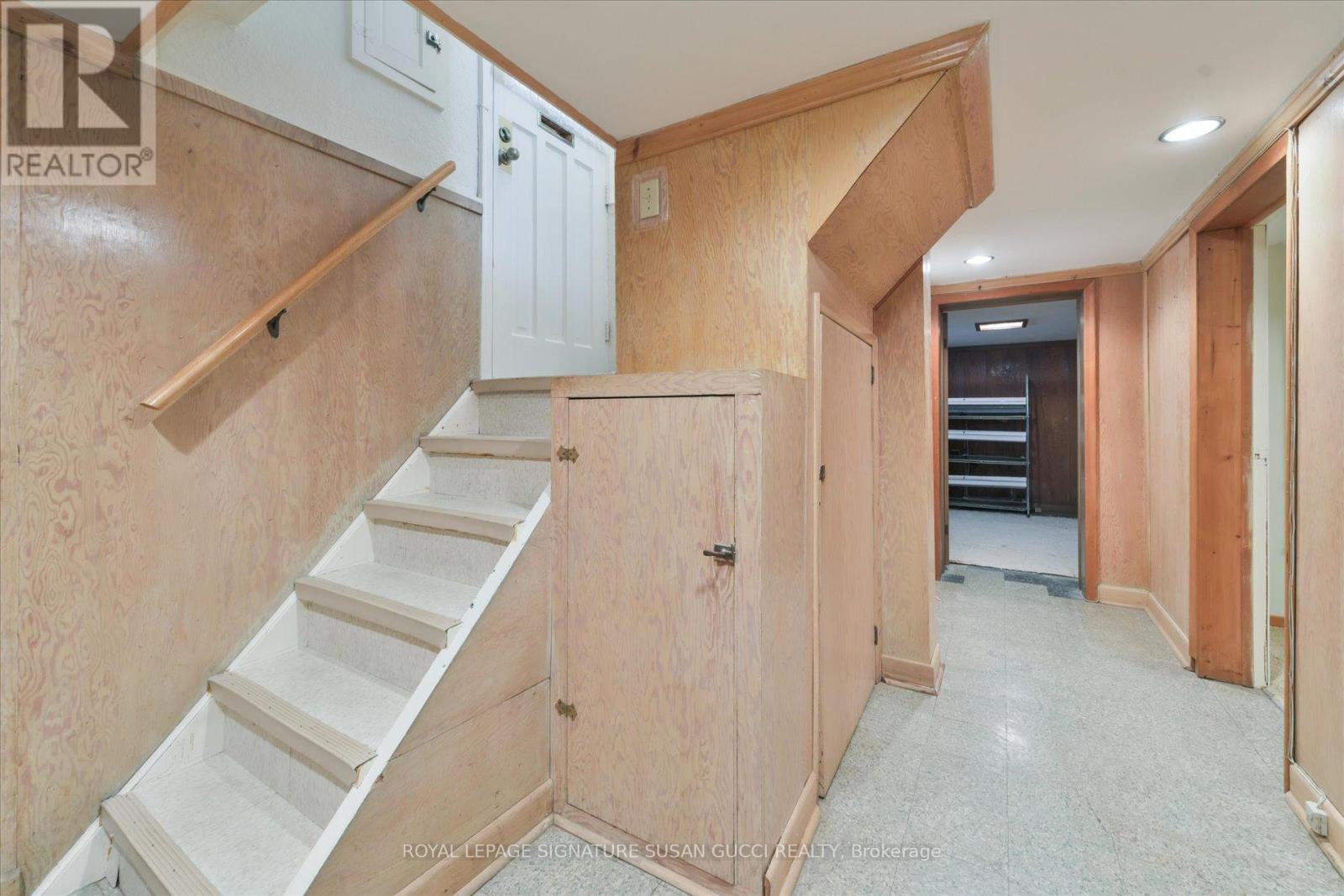 45 Joanith Drive, Toronto, Ontario  M4B 1S8 - Photo 16 - E13081166