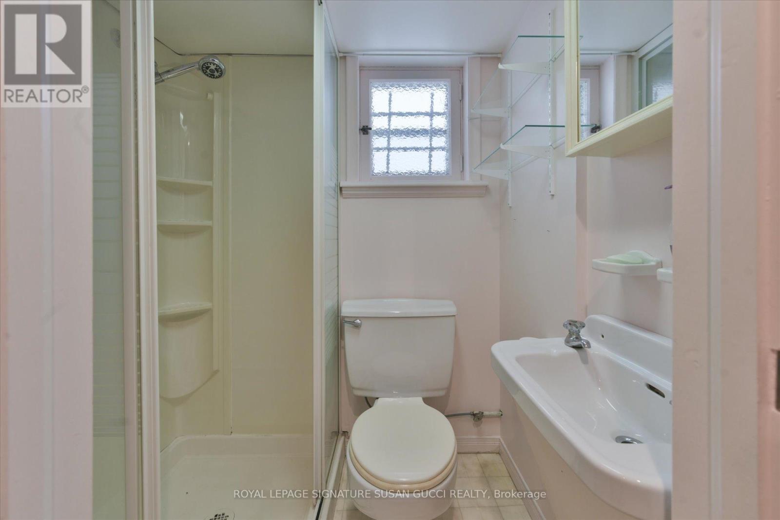 45 Joanith Drive, Toronto, Ontario  M4B 1S8 - Photo 19 - E13081166
