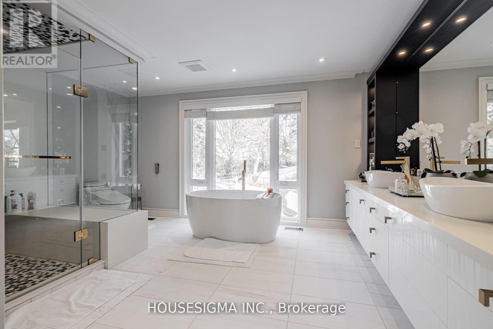 84 Cambridge Crescent, Richmond Hill (South Richvale), Ontario  L4C 6G2 - Photo 29 - N13081180