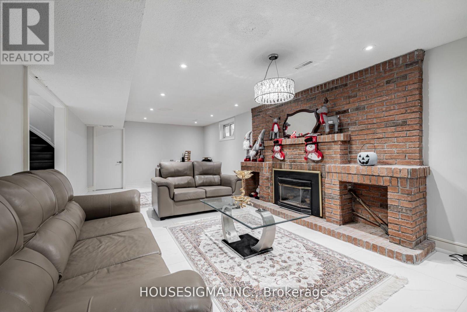 84 Cambridge Crescent, Richmond Hill (South Richvale), Ontario  L4C 6G2 - Photo 33 - N13081180